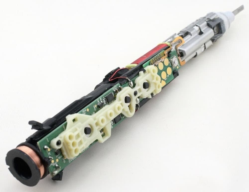 Elektrikli diş fırçasındaki şarj bobini